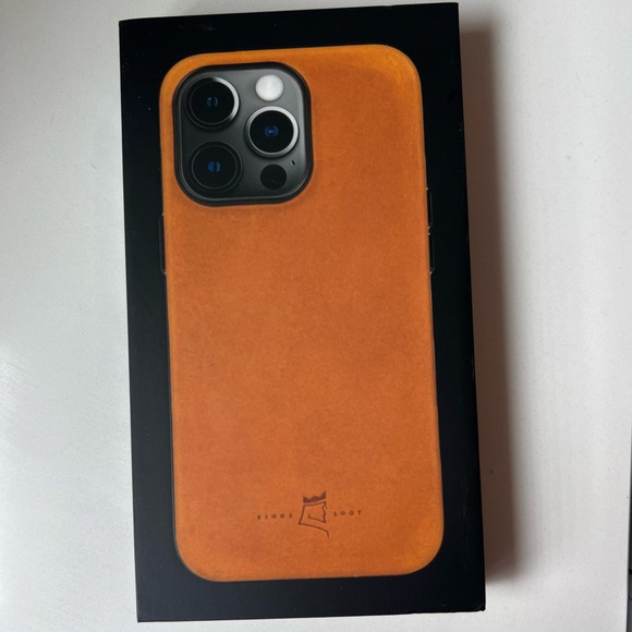 NWT- Kings Loot Leather iPhone 14 Pro Case - Picture 3 of 7